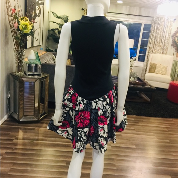 Dress - Picture 5 of 6